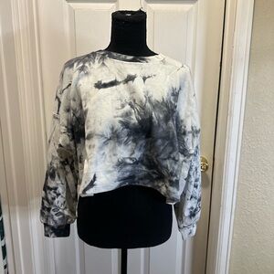 Storia Black and Gray Tie-Dye Sweatshirt